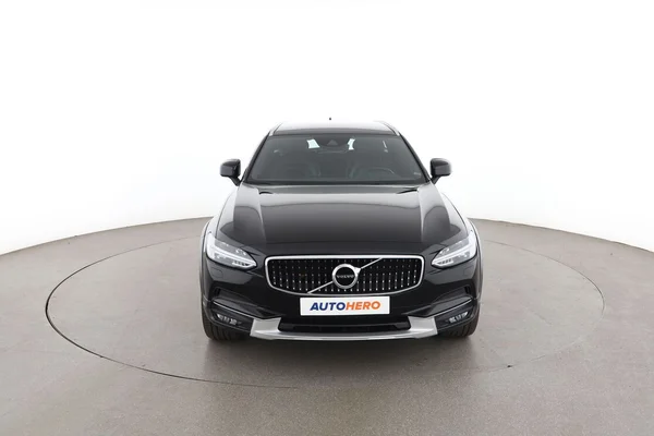 Volvo V90 (2017) — foto 15 van 16