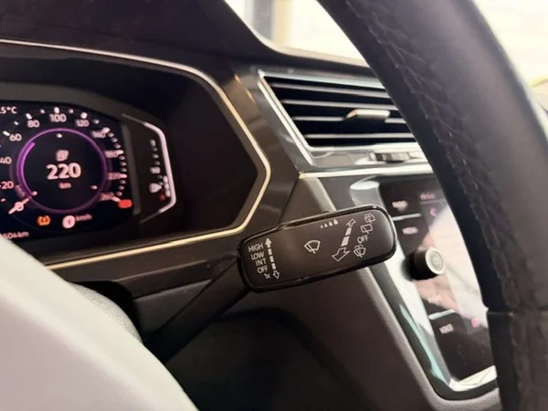 Volkswagen Tiguan (2023) — foto 15 van 23