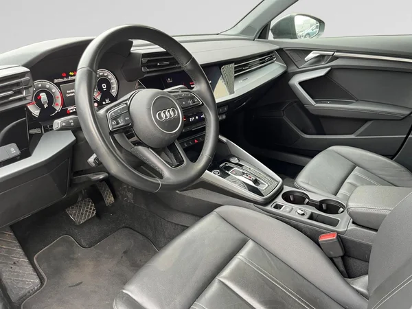AUDI A3 Sportback (2024) — foto 16 van 21