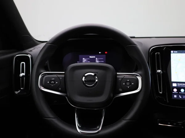 Volvo XC40 (2023) — foto 39 van 41