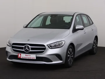MERCEDES B 180 (2020)