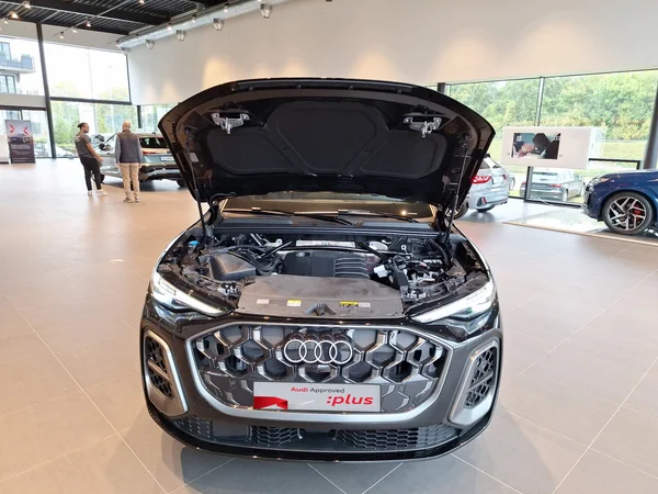 AUDI Q5 (2025) — foto 2 van 24