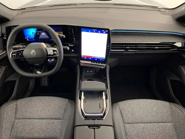 Renault Rafale E-TECH (HEV) (2026) — foto 4 van 24