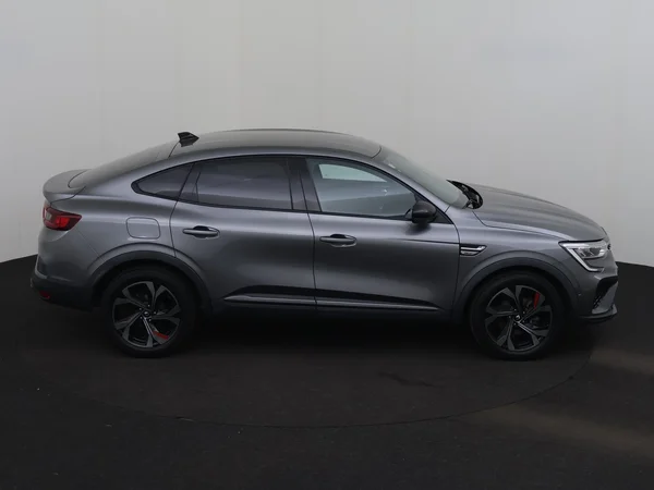 RENAULT Arkana (2022) — foto 25 van 29