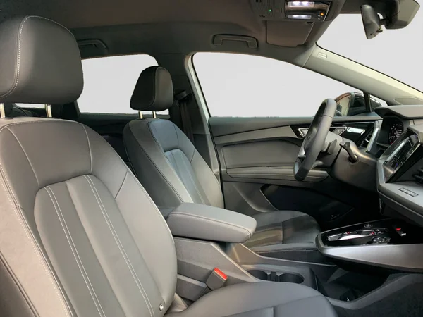 AUDI Q4 e-tron (2025) — foto 5 van 21