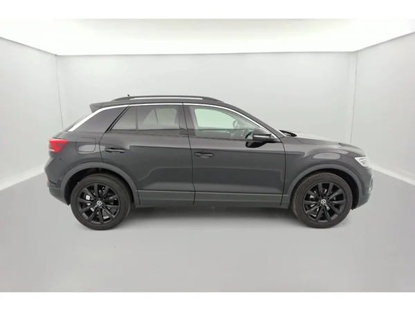 VOLKSWAGEN T-Roc (2022) — foto 32 van 36