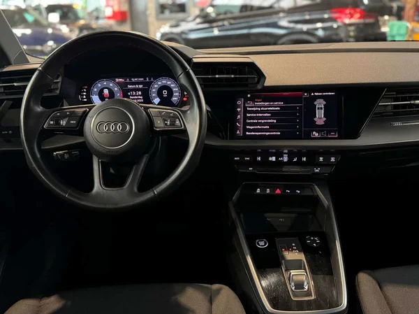 Audi A3 (2022) — foto 16 van 17
