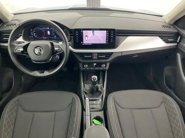SKODA Kamiq (2023) — foto 6 van 36