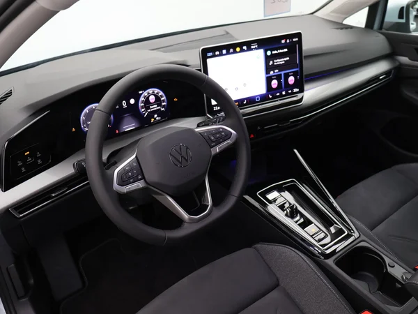 VOLKSWAGEN Golf VIII (2025) — foto 8 van 27