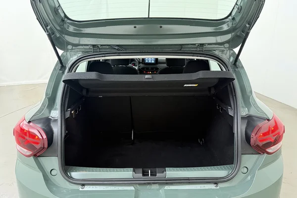 Dacia Sandero Stepway (2024) — foto 17 van 21