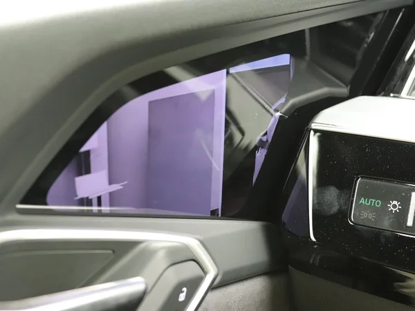 AUDI Q8 e-tron (2024) — foto 11 van 32