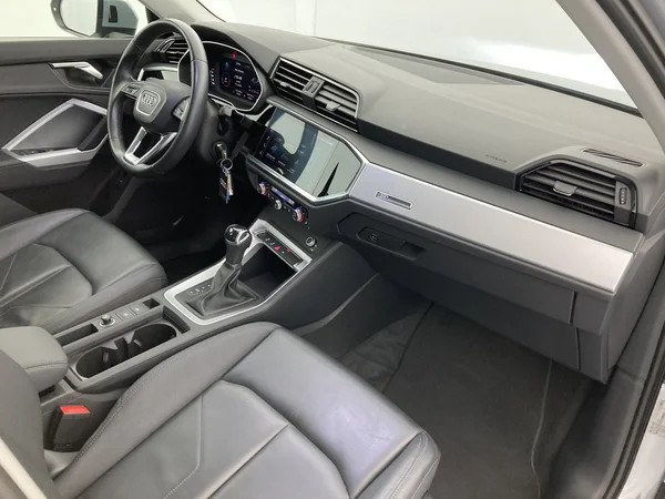 AUDI Q3 (2022) — foto 6 van 36