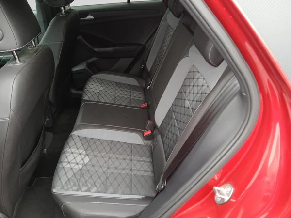 VOLKSWAGEN T-Roc (2023) — foto 7 van 20