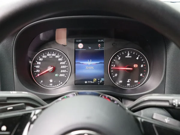 Mercedes-Benz Vito (2025) — foto 4 van 26