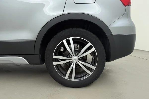 Suzuki SX4 S-Cross (2018) — foto 18 van 21