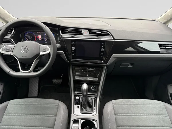 VOLKSWAGEN Touran (2026) — foto 2 van 24