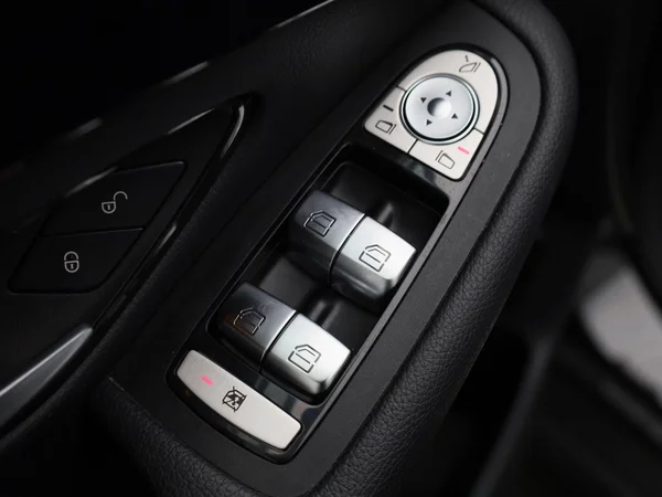 Mercedes-Benz GLC (2021) — foto 25 van 44
