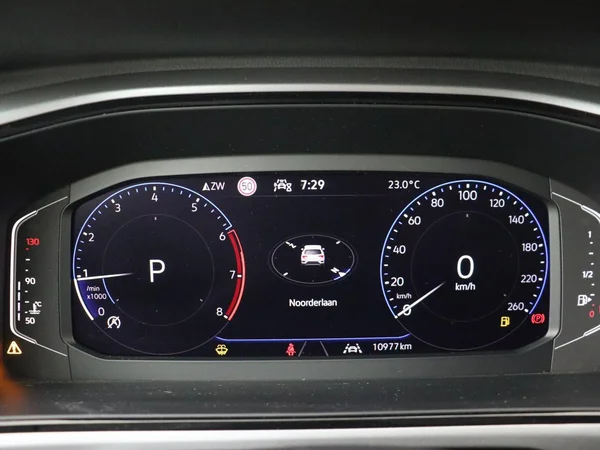 VOLKSWAGEN T-Roc (2025) — foto 5 van 18