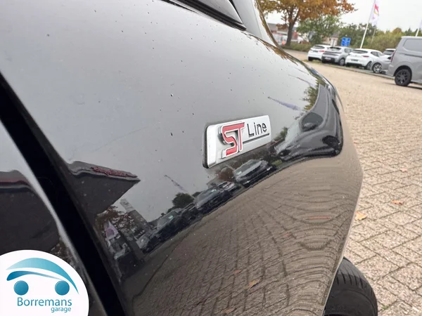 Ford Fiesta (2018) — foto 2 van 28