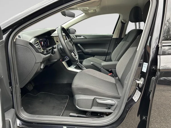 VOLKSWAGEN Polo (2022) — foto 3 van 23