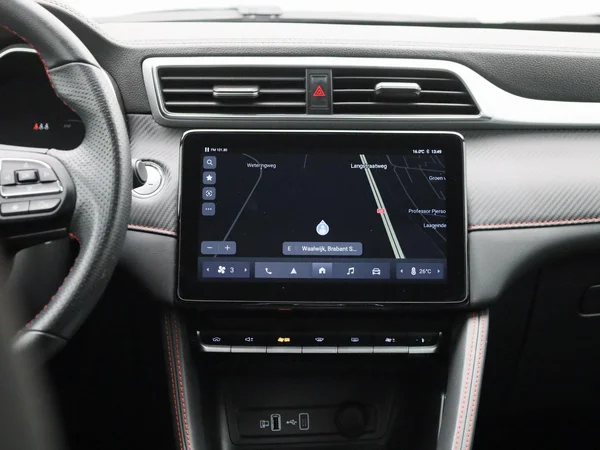 MG ZS EV (2023) — foto 3 van 40