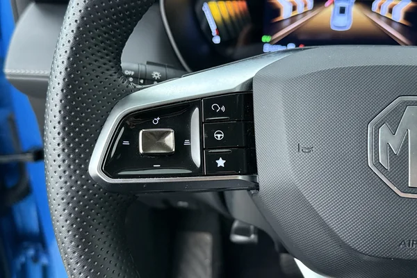 MG ZS Hybrid+ (HEV) (2025) — foto 5 van 21