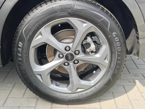 Ford Kuga (2025) — foto 16 van 18