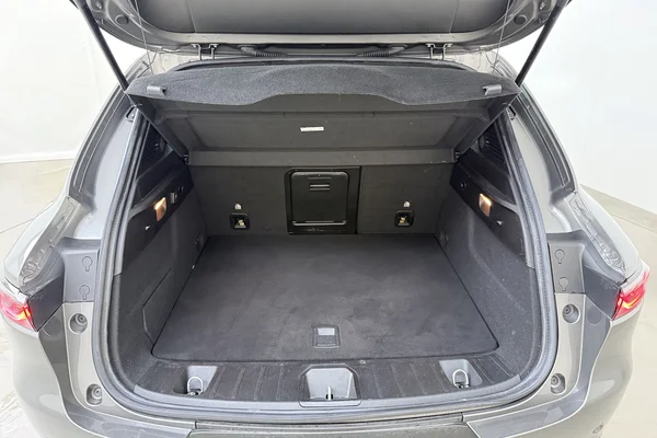 Alfa Romeo Tonale PHEV (2025) — foto 8 van 12