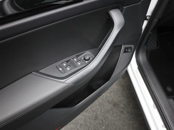 SKODA Kodiaq (2021) — foto 10 van 28