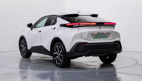 Toyota C-HR Hybrid (HEV) (2024) — foto 23 van 44