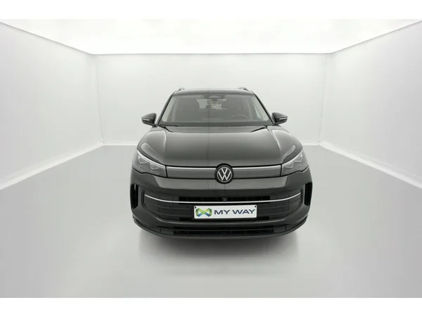 VOLKSWAGEN Tiguan (2025) — foto 12 van 36