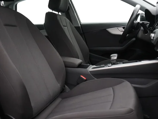 Audi A4 (2022) — foto 28 van 28