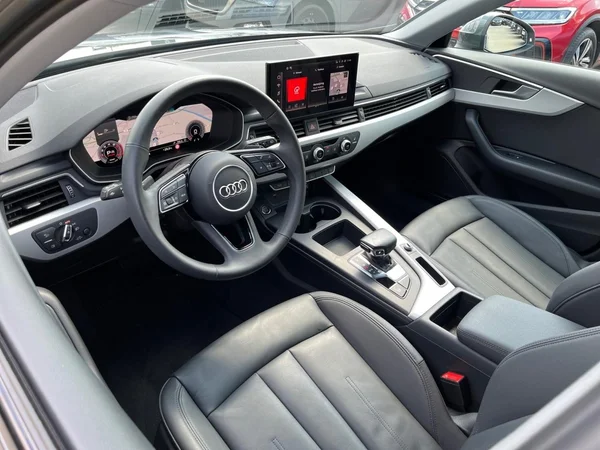AUDI A4 Avant (2024) — foto 22 van 22