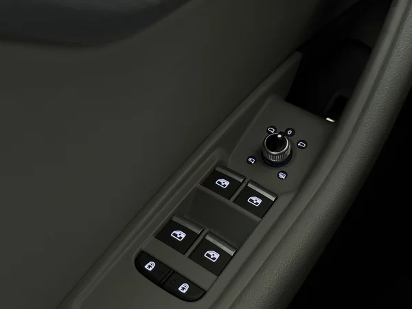 AUDI A4 (2022) — foto 21 van 30