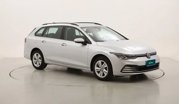 Volkswagen Golf VIII SW (2024) — foto 25 van 27