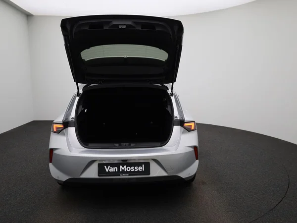 Opel Astra (2023) — foto 3 van 37