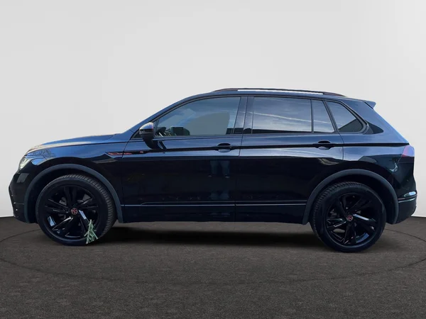 VOLKSWAGEN Tiguan (2023) — foto 12 van 24