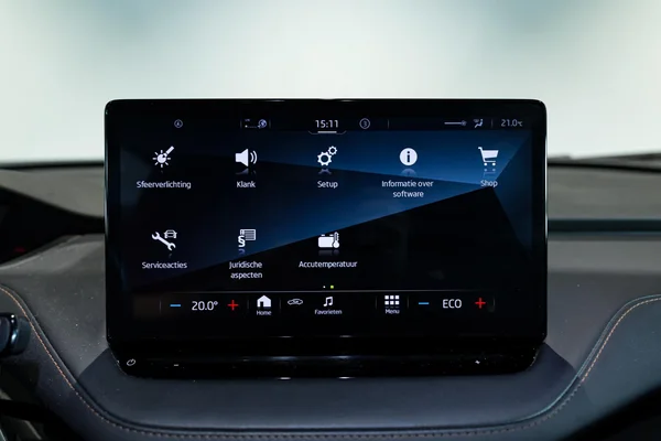 Škoda Enyaq iV (2023) — foto 22 van 35