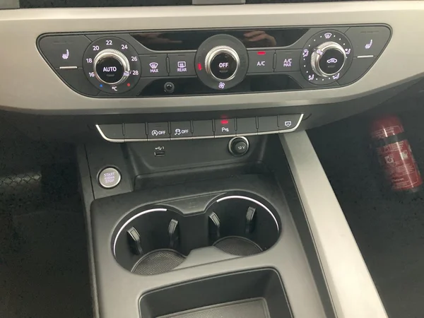 AUDI A4 Avant (2021) — foto 28 van 36
