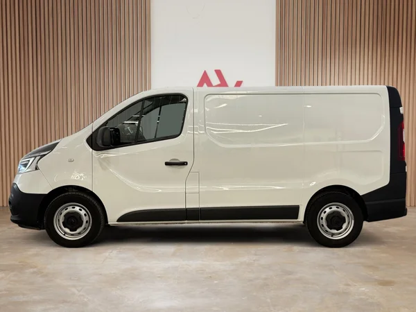 Renault Trafic (2021) — foto 2 van 25