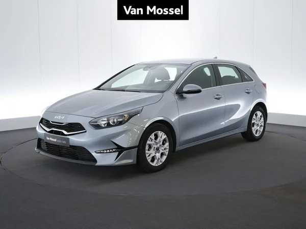 Kia Ceed (2024) — foto 1 van 23