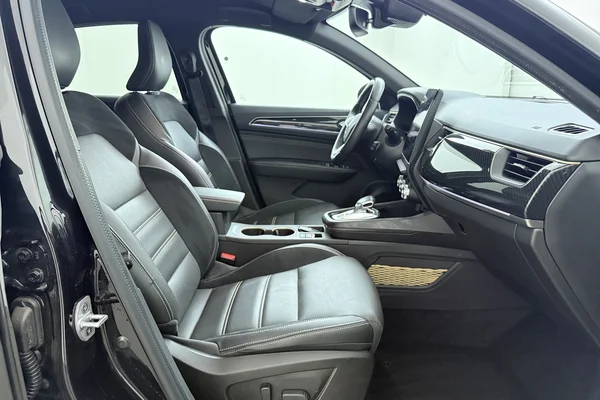 Renault Arkana E-TECH (HEV) (2023) — foto 17 van 19