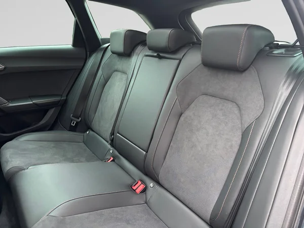 CUPRA Leon ST e-Hybrid (PHEV) (2026) — foto 9 van 22