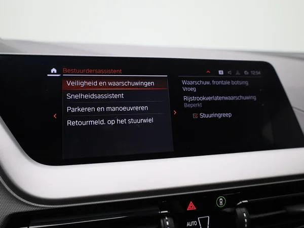 BMW 1 Reeks (2023) — foto 26 van 38