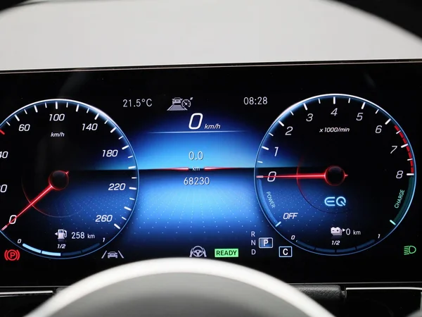 Mercedes-Benz GLA (2022) — foto 47 van 48