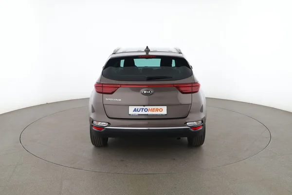Kia Sportage (2020) — foto 11 van 16