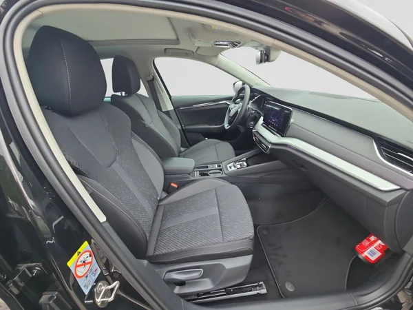 SKODA Octavia Combi (2024) — foto 15 van 24