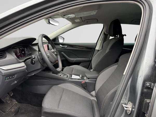 SKODA Octavia Combi (2024) — foto 23 van 24