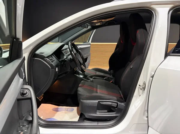 Skoda Octavia (2019) — foto 20 van 22