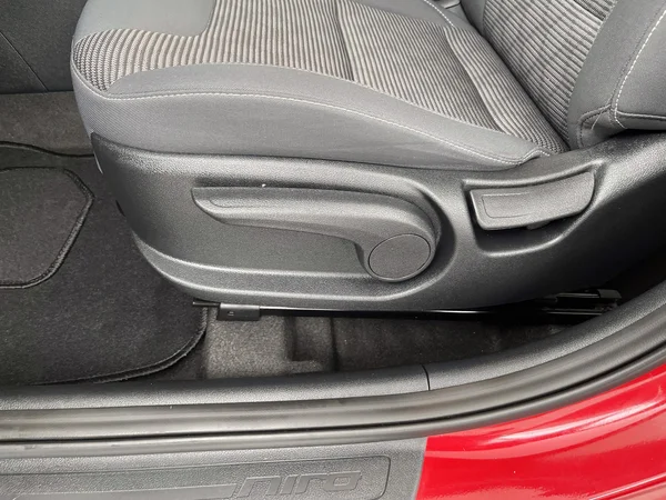 Kia Niro HEV (2019) — foto 29 van 76